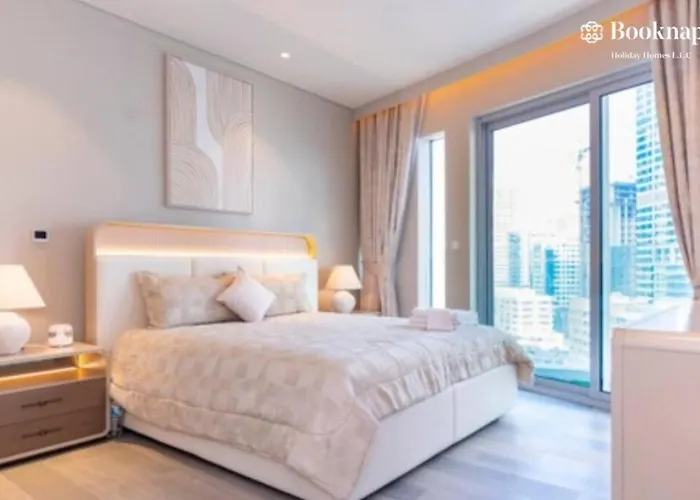 Cozy & Stylish 1 Bhk Apartment At Marina Star