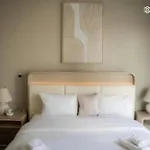 Cozy & Stylish 1 Bhk Apartment At Marina Star